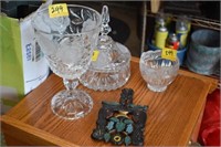 3 PIECES OF CRYSTAL AND A TRIVET