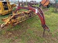 New Holland side-delivery rake,10 ft,ground-driven