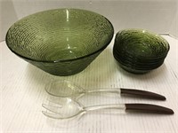 Vintage green spiral glass salad bowl w/ bowls