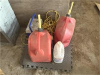 Standing pads and fuel cans