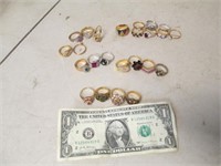Nice Lot of Assorted Jewelry Rings