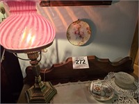 Lamp 18" t, decorative plate, etc.