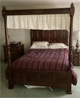 Queen size canopy bed