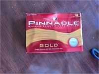 PINNACLE GOLF BALLS - 12
