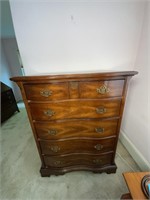 Bassett 5 drawer dresser