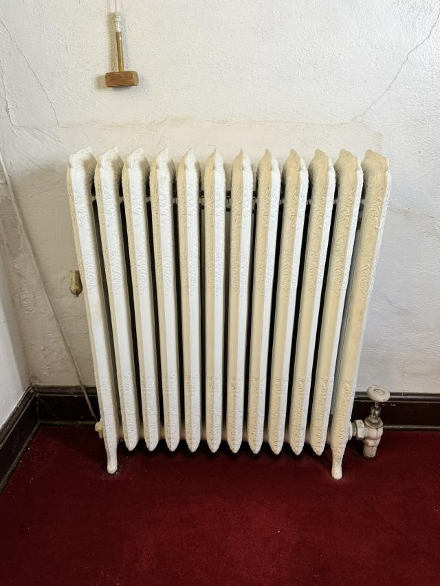 Cast Iron Radiator 28 Inches Long