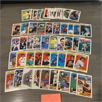Large lot of 1989 Topps Baseball Cards
