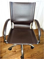 OUTLOOK ROLLING OFFICE CHAIR