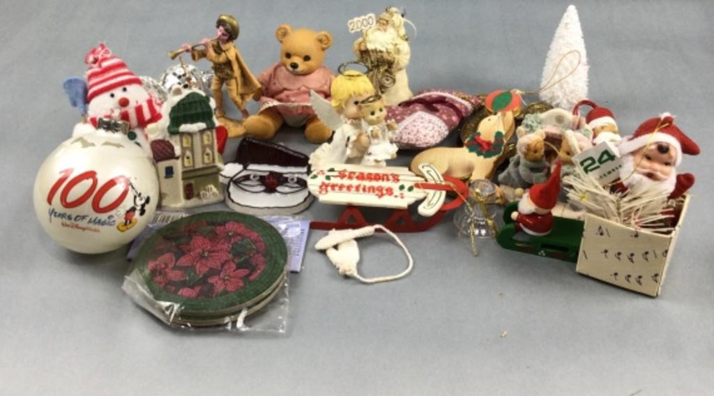 Christmas ornaments & decorations