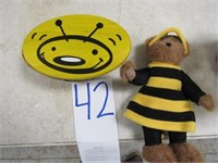 2009 Bee Basket with Bear