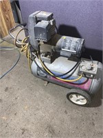 ***Campbell Hausfield 2 hp air compressor runs