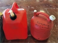 2 PC GAS CANS