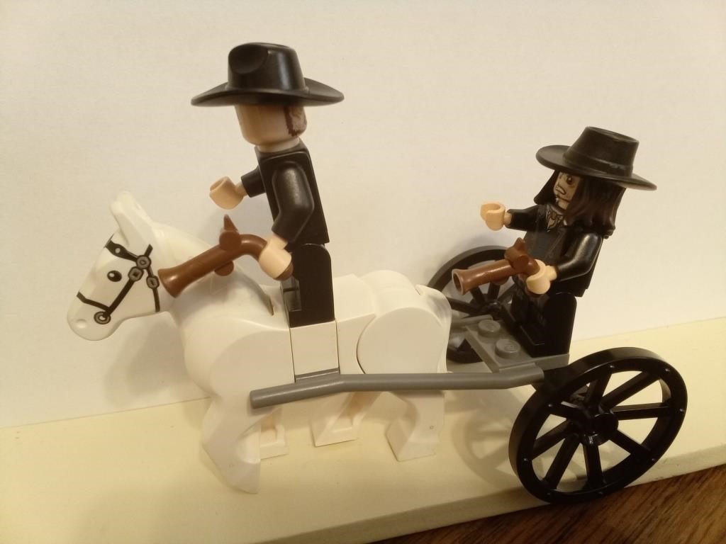 2 Lego Mini Figures with Horse and Carriage, Guns