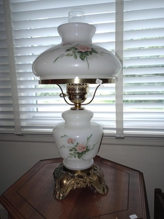Gone with the wind style lamp, 23"