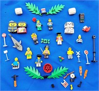LEGOS PEOPLE AND ACCESSORY PIECES ASSORTED