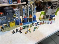 Marvel and DC Comic figurines and lairs plus