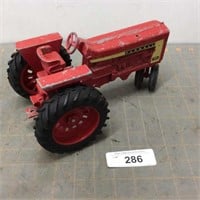 Farmall 806 NF tractor