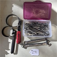 ASSORTMENT OF BOX END WRENCHES, ASSORTED BRANDS