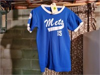 Mets baseball jersey
size large