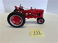 Farmall H Tractor 1/12 Scale