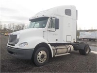 2007 Freightliner Sleeper Tractor Truck