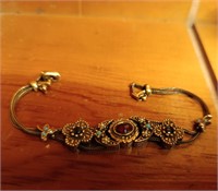 VINTAGE GOLD ORNATE BRACELET