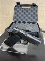 KIMBER. ULTRA CARRY II 45 ACP  WITH CASE