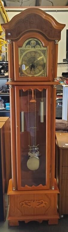 G- Daniel Dakota Battery Op Grandfather Clock