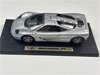 Maisto 1993 McLaren F1 Road Car Silver 1:18 scale