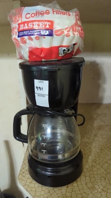 5 cup coffee maker w/filters