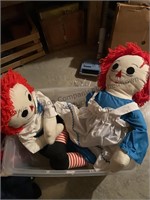 Raggedy Ann and Andy plus two smaller dolls