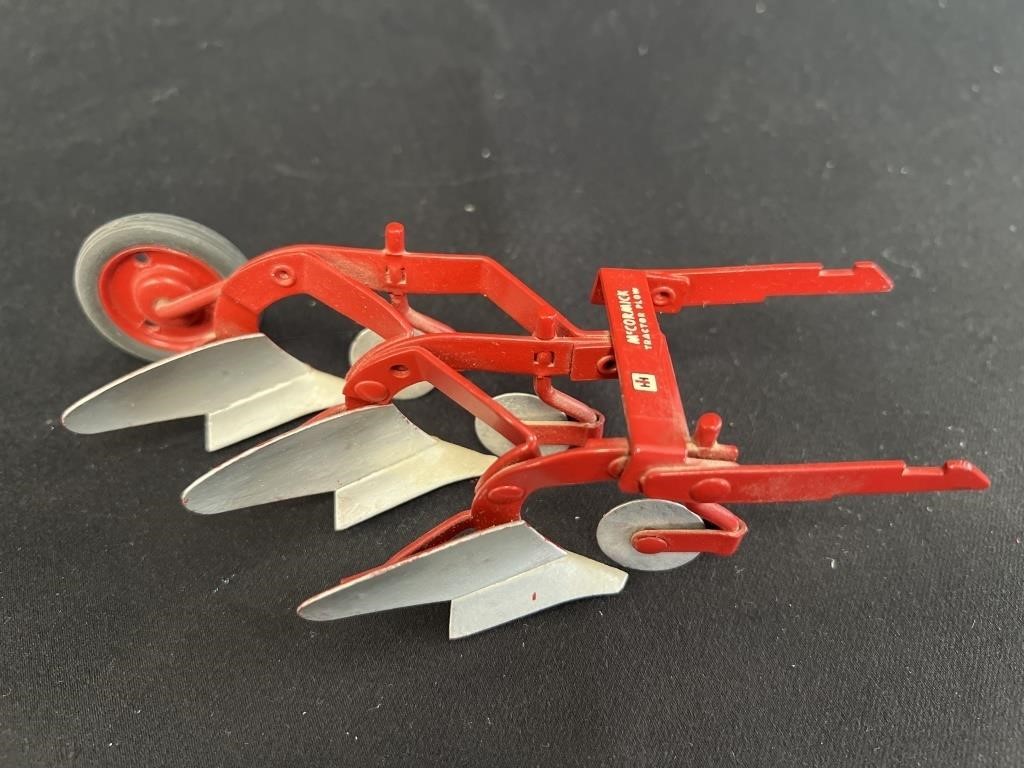 Terry Werner Toy Tractor Collection-ONLINE AUCTION