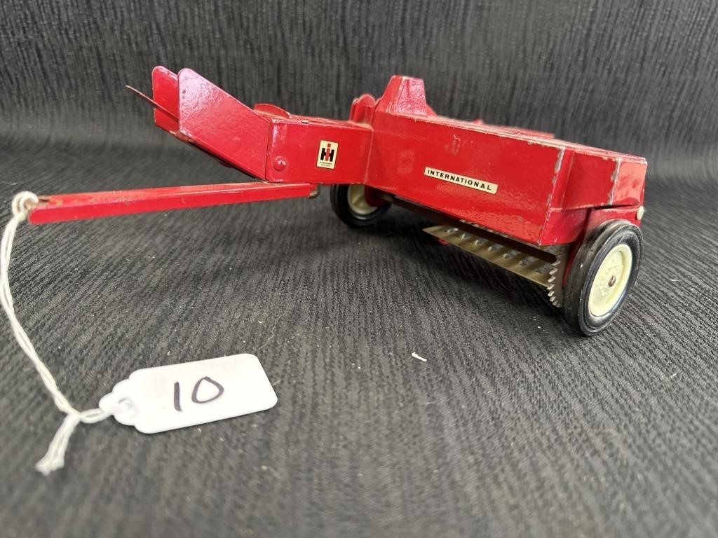Terry Werner Toy Tractor Collection-ONLINE AUCTION