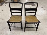 TWO ANTIQUE HITCHCOCK STYLE DINING CHAIRS 33in T