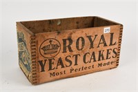 ROYAL YEAST CAKES WOODEN BOX / NO LID