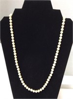 22" 10k Clasp Geniune Cultured Pearl Necklace