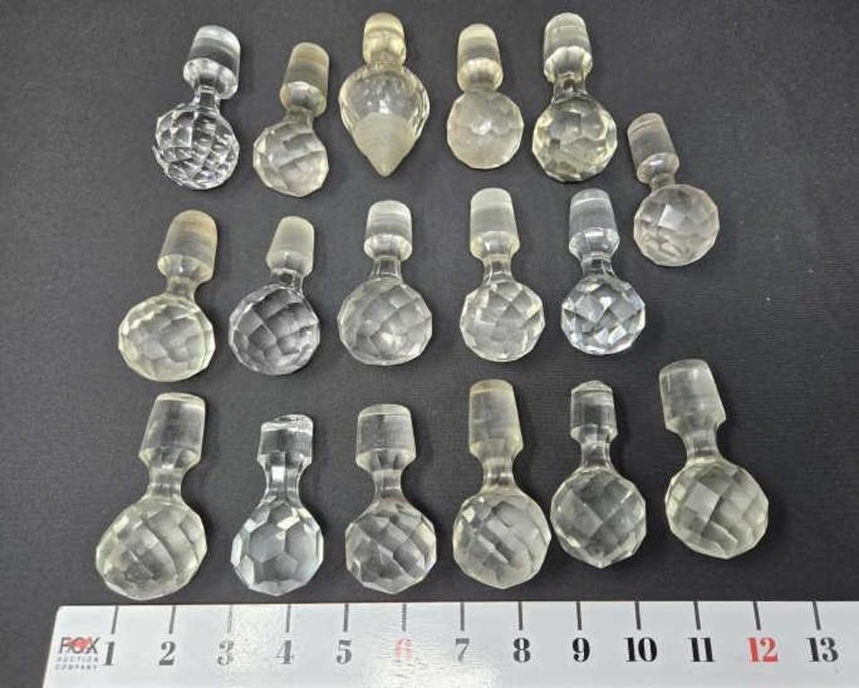 (17) Clear Glass Decanter Stoppers