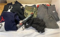 Men’s Nike Jackets, hoodies, pants, & more