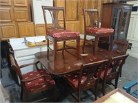Table & 6 chairs, see pics
