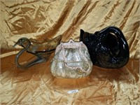 Duck figurine trays & ceramic purse jar (3)