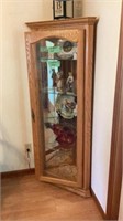 Oak Corner Cabinet w/(4) glass shelves & has