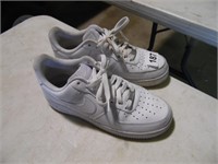 AIR FORCE 1 SIZE 8.5 WORN CONDITION