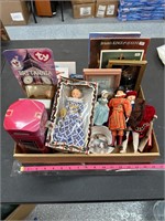 British Great Britton Lot of Dolls and figurines