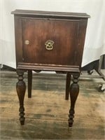 ACCENT TABLE WITH DOOR