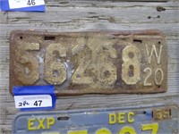 Set of 1920 Wis license plates