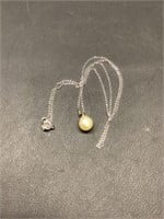 Vtg real pearl pendant w necklace 18"L