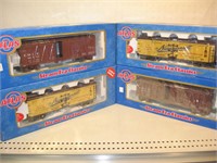 O ATLAS 6722 & 6474 Freight Cars Lot of 4