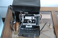 Polaroid Automatic 250 Land Camera