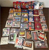 T - MIXED LOT OF COLLECTIBLE CARDS (S40)