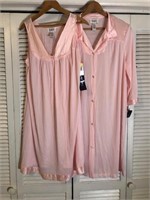 VINTAGE NOS VANITY FAIR 2PC NIGHTGOWN SET MEDIUM